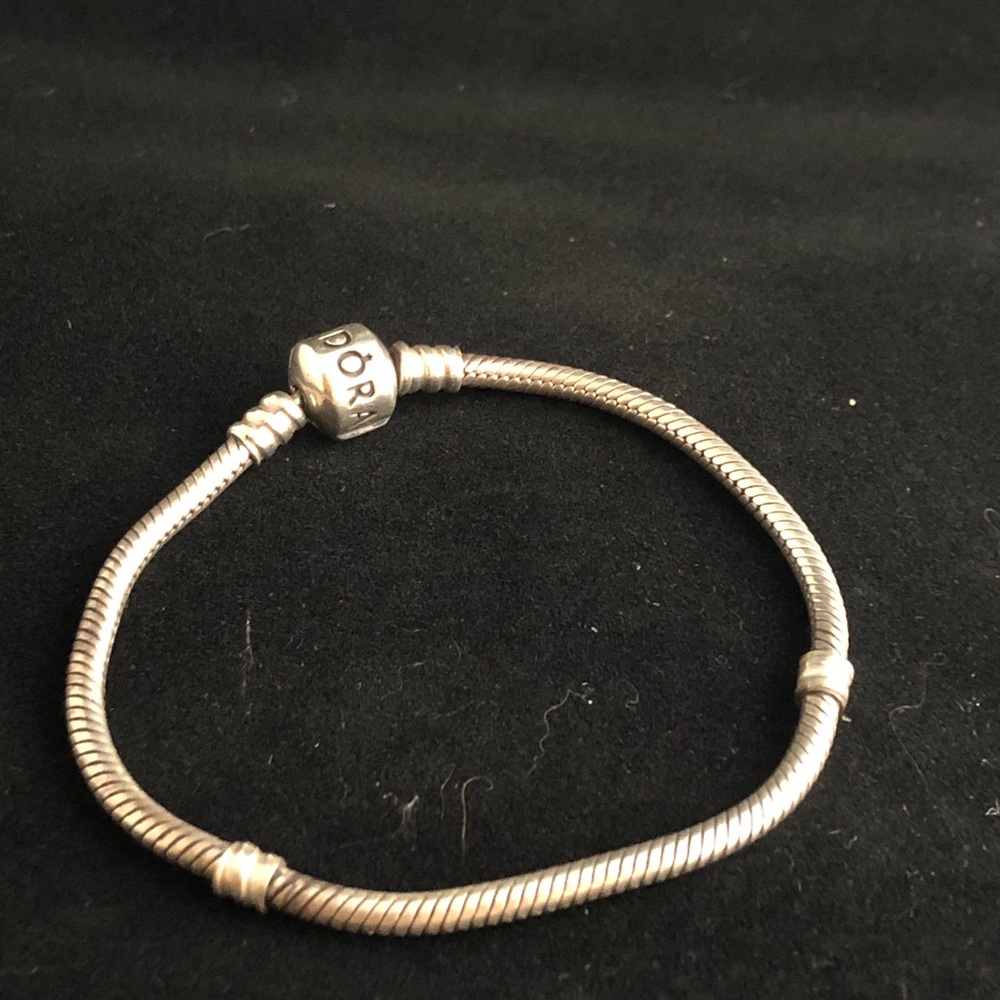 Iconic Pandora Clasp Bracelet